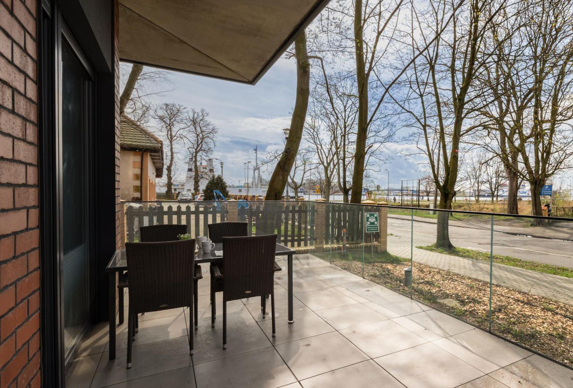 Modern Studio With Terrace And Parking In Swinoujscie By Noclegi Renters Exteriér fotografie